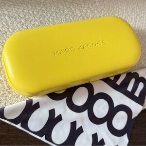 Marc Jacobs • Bright Yellow Hardshell Eye Glass Case & Microfiber Cloth